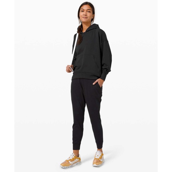 Lululemon LA Back In Action Hoodie Black - Picture 3 of 9